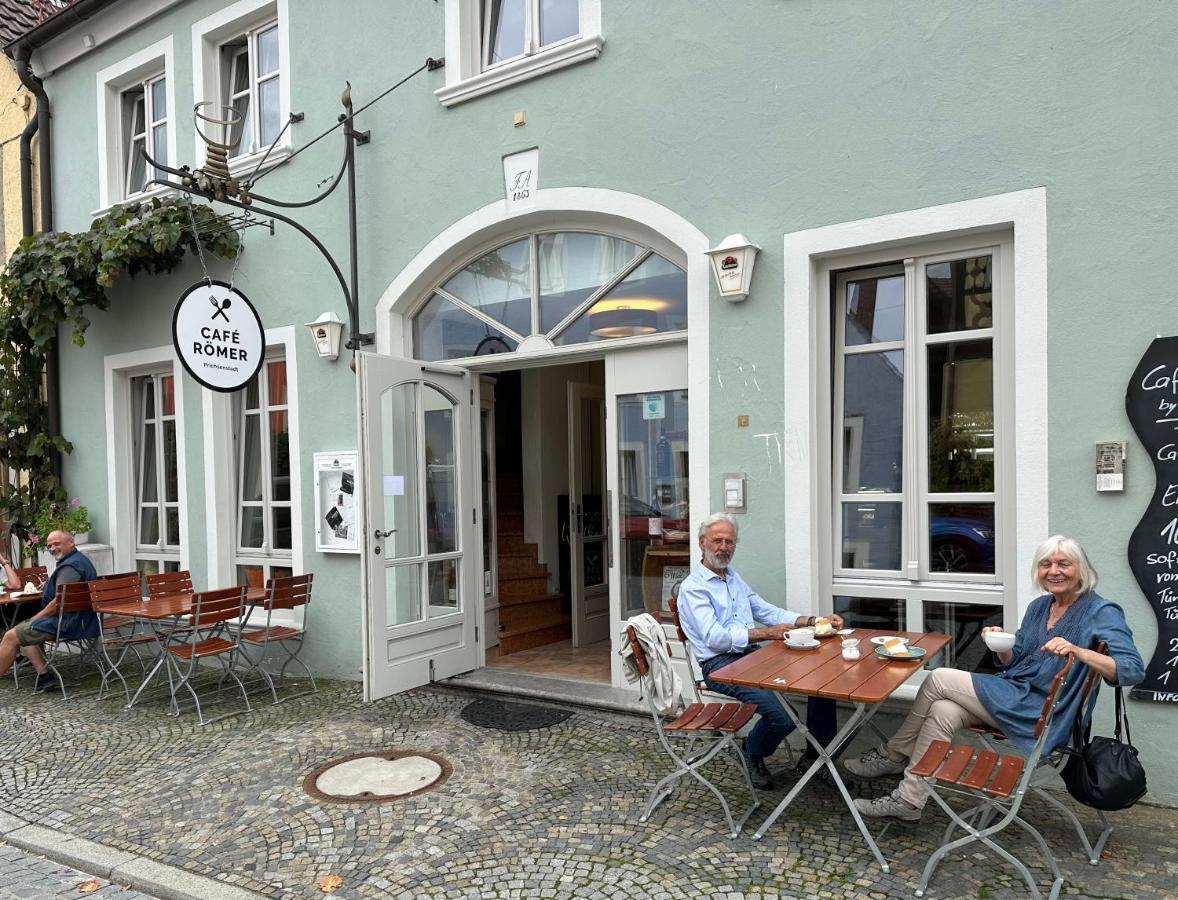 Vinopresso Gmbh - Cafe Roemer Prichsenstadt Exterior foto