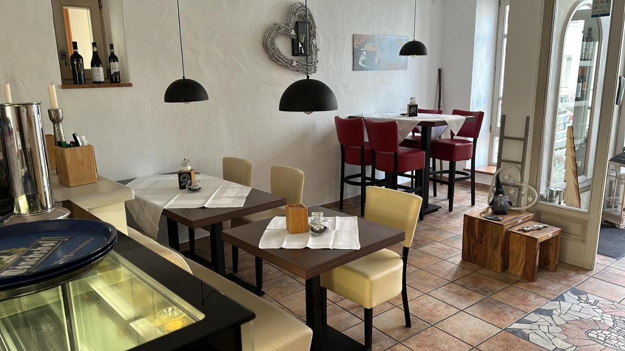 Vinopresso Gmbh - Cafe Roemer Prichsenstadt Exterior foto