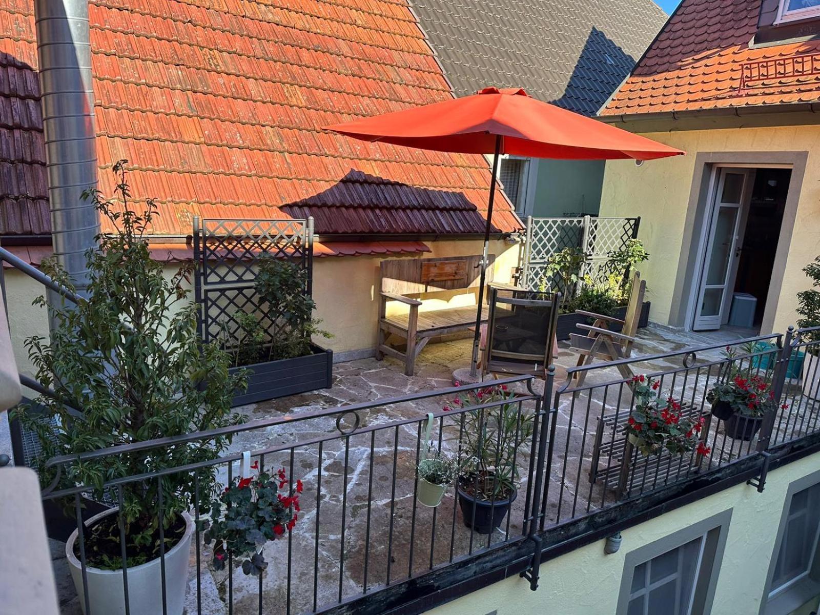 Vinopresso Gmbh - Cafe Roemer Prichsenstadt Exterior foto